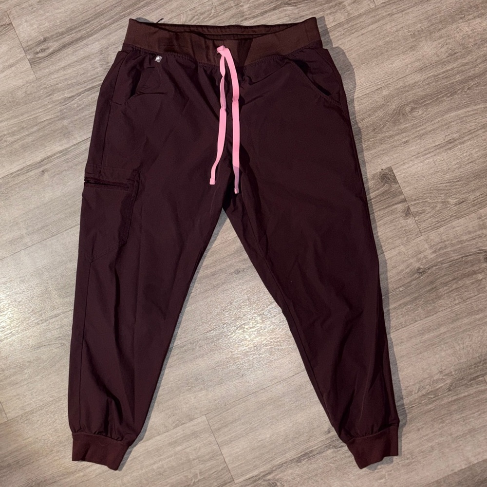 Figs Brown Dark Burgundy Zamora Joggers Medium